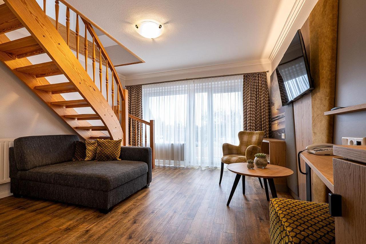 Hotel Neuwarft Dagebuell Ngoại thất bức ảnh